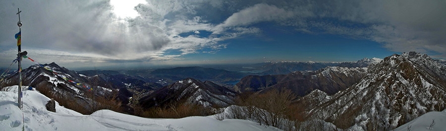 Dalla Croce dell'Ocone vista panoramicacon Monte Tesoro a sx il 25 febbr. 2015